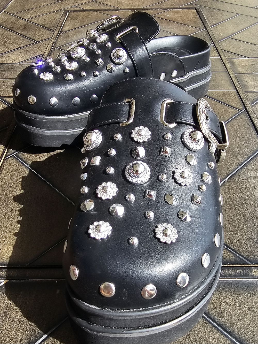 Black Embellished Platform Clog Mule w/Buckle Detail Biker Goth Women Sz 8.5 NEW - Picture 5 of 8